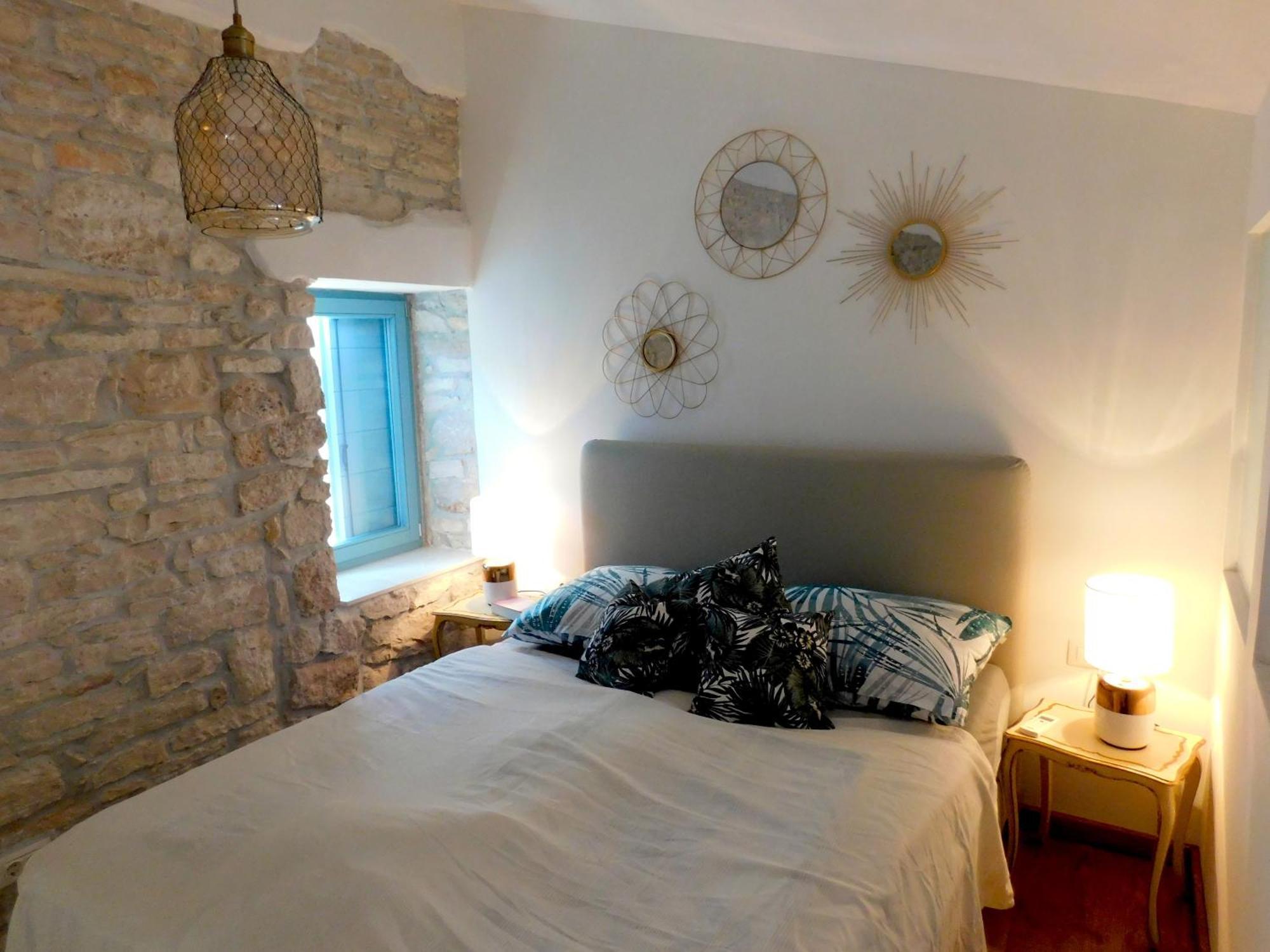 Bezauberndes Steinhaus Mit Garten In Der Altstadt Von Rovinj Dış mekan fotoğraf