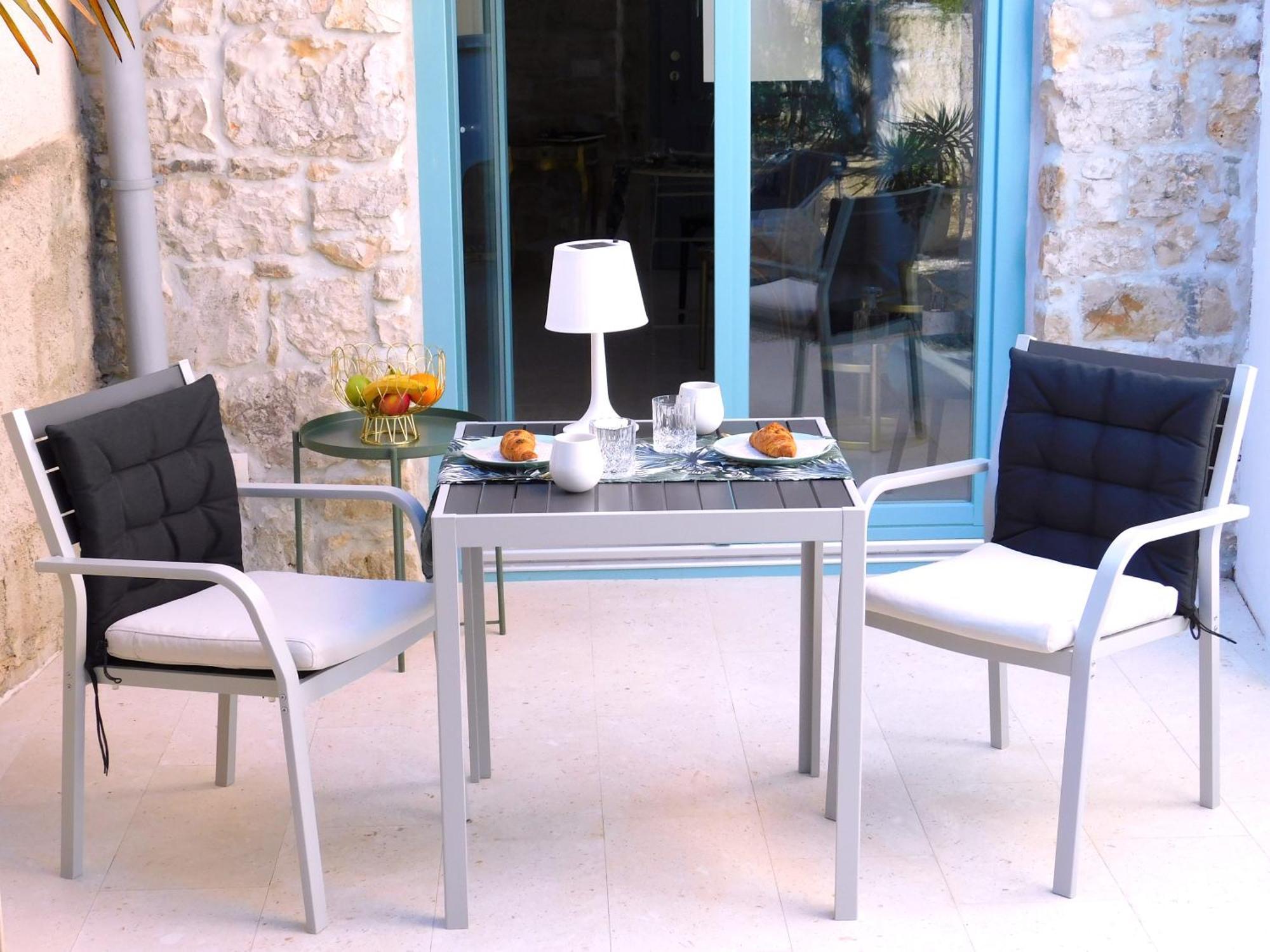 Bezauberndes Steinhaus Mit Garten In Der Altstadt Von Rovinj Dış mekan fotoğraf