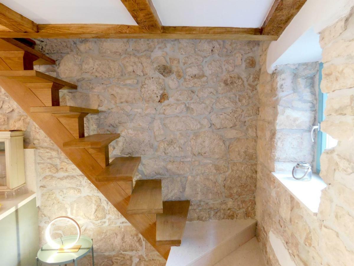Bezauberndes Steinhaus Mit Garten In Der Altstadt Von Rovinj Dış mekan fotoğraf