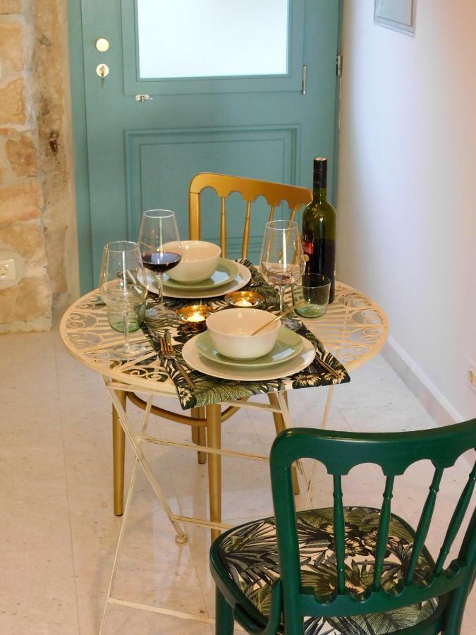 Bezauberndes Steinhaus Mit Garten In Der Altstadt Von Rovinj Dış mekan fotoğraf
