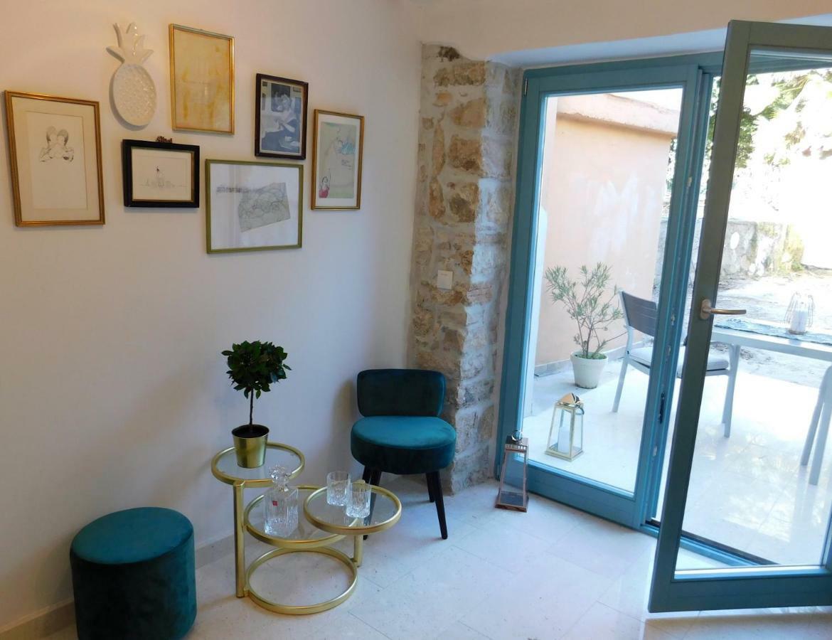Bezauberndes Steinhaus Mit Garten In Der Altstadt Von Rovinj Dış mekan fotoğraf