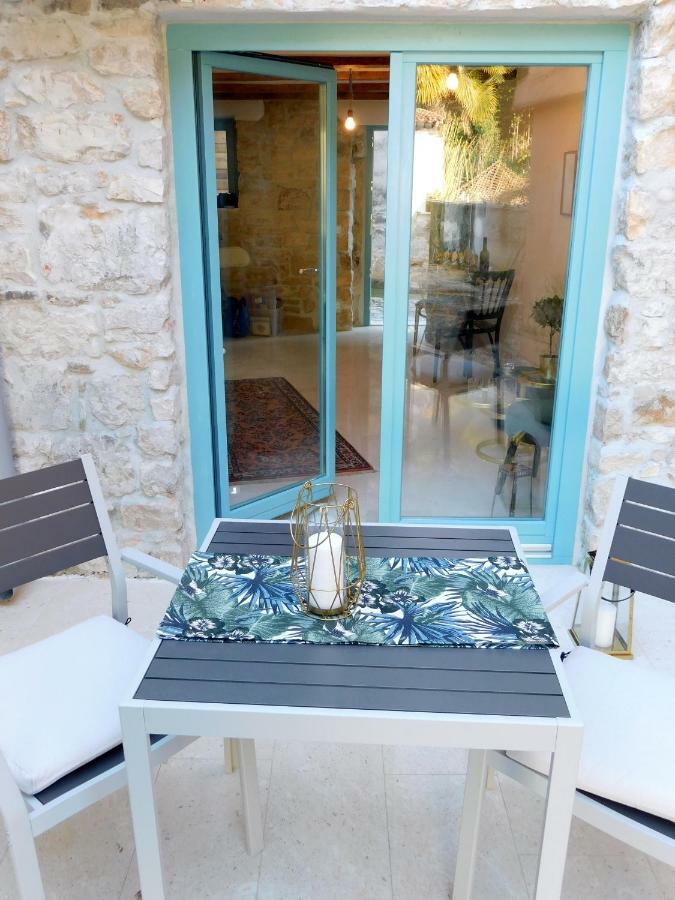 Bezauberndes Steinhaus Mit Garten In Der Altstadt Von Rovinj Dış mekan fotoğraf